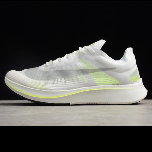 nike zoom fly clear